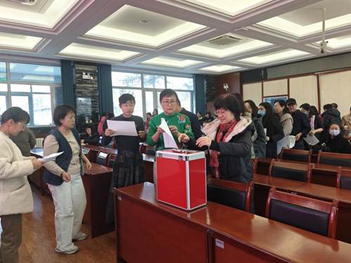 ee84d28a07a2bad07b4664b2bf68402d